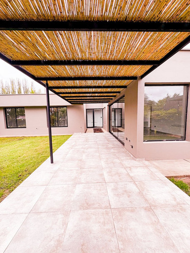 Vendo Casa A Estrenar Chacras -apta Crédito