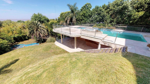 Imagen 22 de 30 de Gran Chalet En El Mejor Cul De Sac, Con Excelente Vista Al Rio.