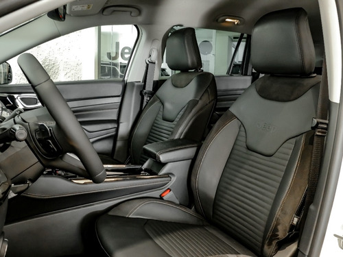 Imagem 13 de 14 de Jeep Commander Limited T270 (aut)