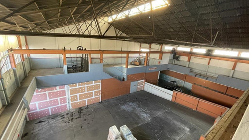 Imagen 5 de 16 de Galpón - Barracas