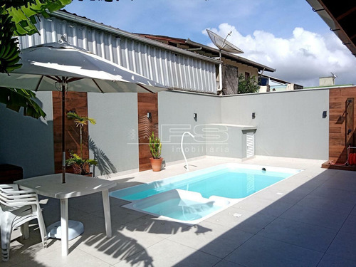 Imagem 8 de 15 de Casa De Alto Padrão Com Piscina Em Pereque - 4607