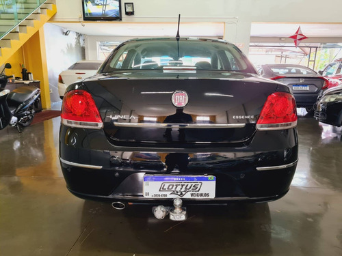 Imagem 4 de 9 de Fiat Linea 1.8 Essence 16v Flex 4p Manual