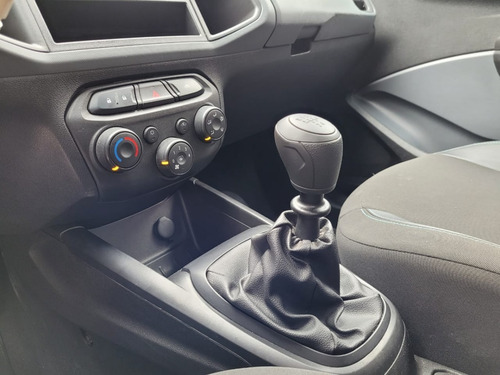 Imagen 12 de 14 de Chevrolet Onix 2021 1.4 Black Edition 1.4 Fer