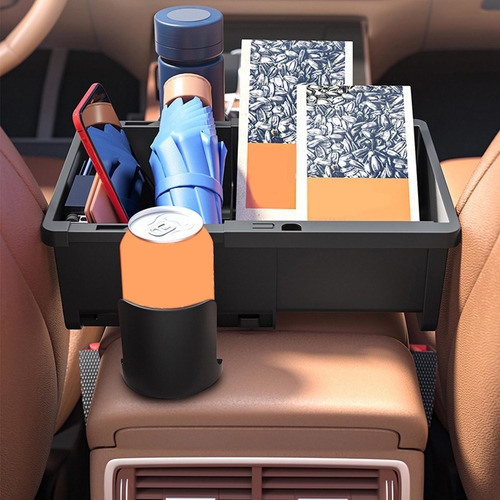 El Soporte De La Caja De Almacenamiento Del Coche Agrega