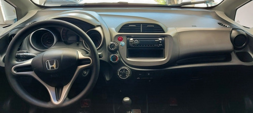 Imagen 10 de 15 de Honda Fit 2009 1.4 Lx-l Mt 100cv