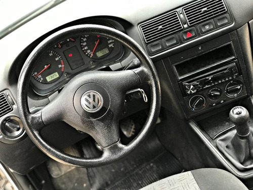 Volkswagen Golf 1.6 Mi