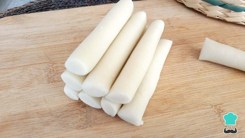 Imagen 2 de 3 de Ñoquis De Arroz Glutinoso X 1 Kg - Garaetteok