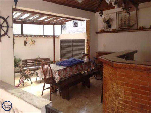 Sobrado Com 4 Dorms, Ponta Da Praia, Santos - R$ 3.2 Mi, Cod: 7995 - V7995