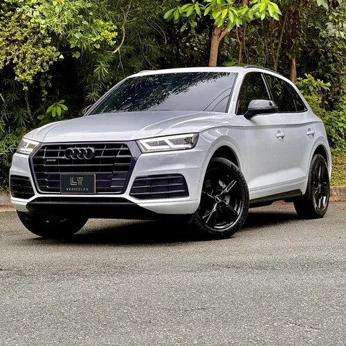 Audi Q5 TFSI QUATTRO BLACK
