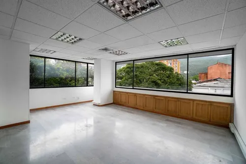 Oficina En Arriendo/venta En Versalles. Cod A1023065