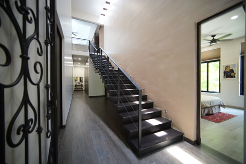 Luxurious Residence For Sale In Exclusive Condo Located In Northern Mérida
