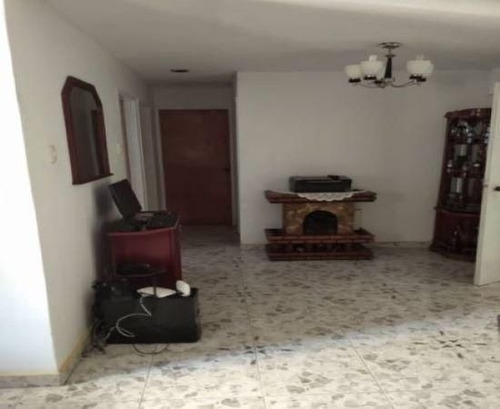 Imagen 3 de 12 de Apartamento Venta Santa Rosalía Mls #23-556 Excelente Ubicación En El Centro De La Ciudad De Caracas, Edificio Bien Mantenido, Servicio De Agua Constante
