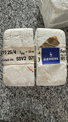 Interruptor Simmens 5sv2 070 Palanca Color Blanco Antiguo