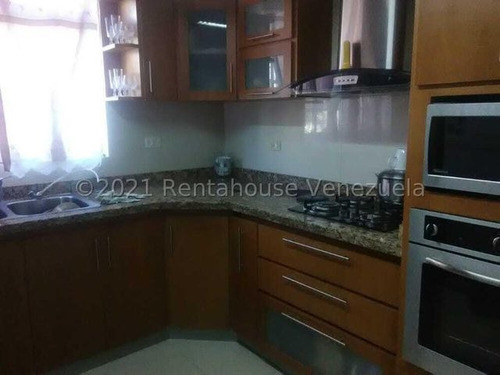 Casa En Lago Country 1 En Oferta Semi Amoblada