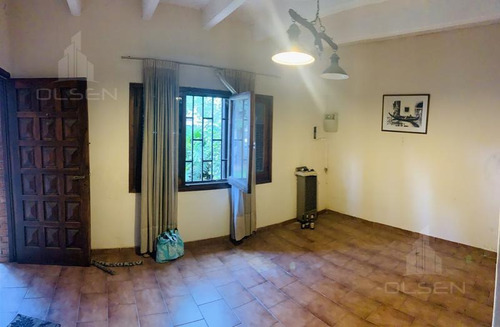 Imagen 29 de 30 de Imbatible! Alto Alberdi Patio Asador Garage X3 Escritura