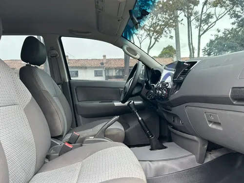 Toyota Hilux 2.5 Mt Diesel 4x2