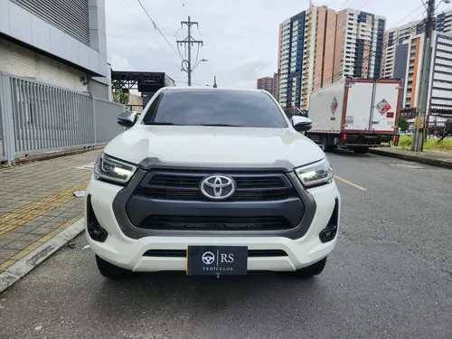 Toyota Hilux 2.4 Diésel 4X4