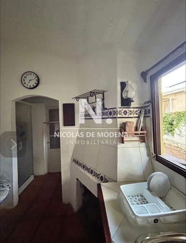 Vende Casa En Punta Del Este De 4 Dormitorios.
