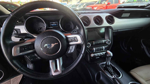 Ford Mustang 2p Coupé EcoBoost L4/2.3/T Aut