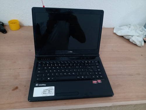 Imagem 1 de 5 de Notebook Itautec A7520 Para Aproveitar Peças