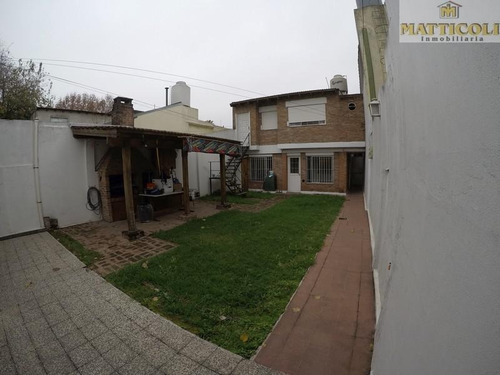 Casa Multifamiliar Sobre Lote De 330 M2 En Villa Ballester