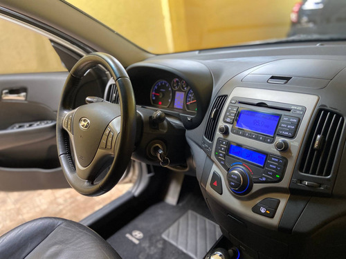 Hyundai I30 Cw 2.0 Mpfi Gls 16v Gasolina 4p Automático