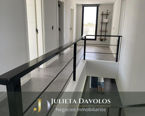 Casa En Venta 5 Ambientes Puertos Del Lago Barrio Acacias Escobar-maschwitz