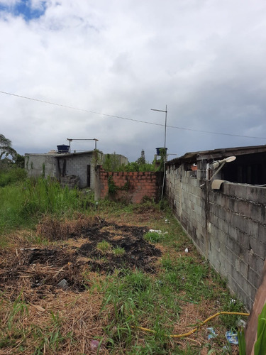Imagem 1 de 5 de Casa Com 1 Quarto E 1 Banheiro Em Itanhaém-sp