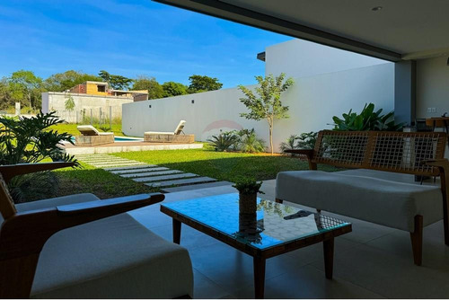 Residencia - Venta - Paraguay Central Mariano Roque Alonso