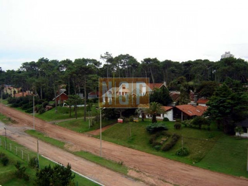 Apartamento Con Excelentes Servicios-ref:1581