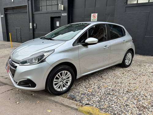 Peugeot 208 1.6 Allure