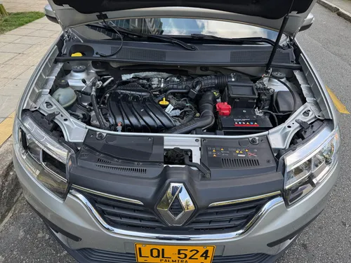 Renault Logan 1.6 Privilege / Intens