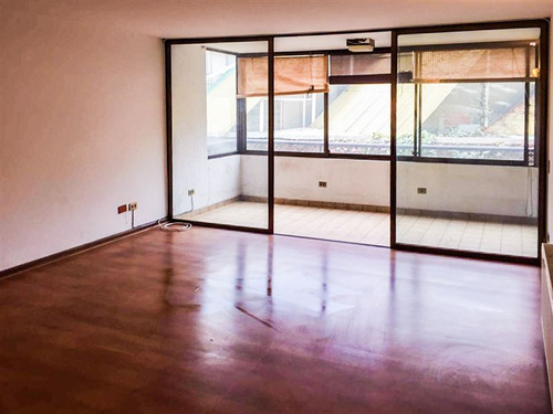 Departamento En Venta De 2 Dormitorios En Las Condes