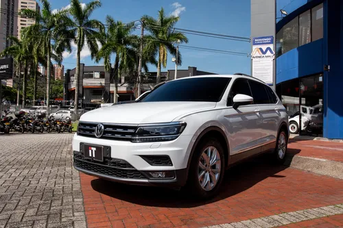 Volkswagen Tiguan TSI Comfortline 1.4T At 4x2
