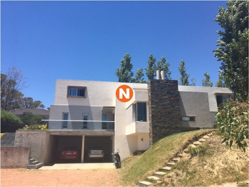 Casa En Venta Y Alquiler, La Residence, Punta Del Este, 3 Dormitorios.- Ref: 209865