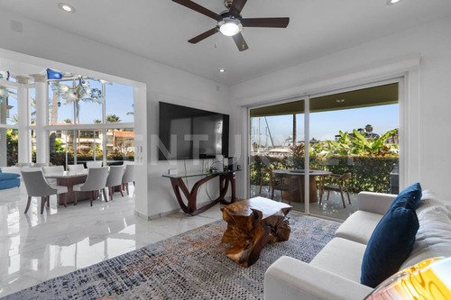 Casa En Venta En Grand Marina Villas, Nuevo Vallarta, Nayarit.