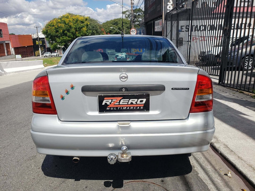 Chevrolet Astra 2.0 Mpfi Cd Sedan 8v Gasolina 4p