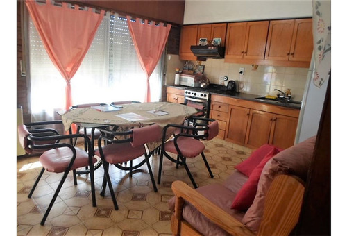 Venta Casa 5 Amb En Lomas Del Mirador Oportunidad