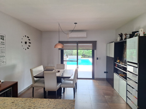 Alquiler Anual Impecable Casa En Barrio Cerrado