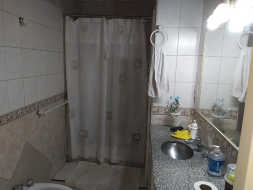 Imagen 6 de 14 de Casa Para 2 Familias En Venta En Castelar Sur
