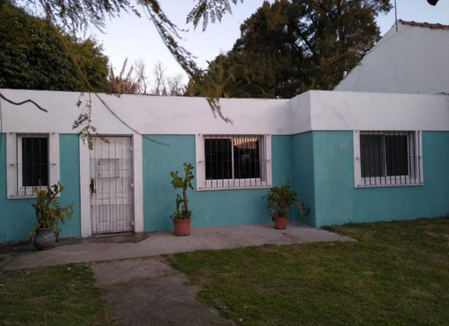 Casa En Venta - 2 Dormitorios 1 Baño - 500mts2 - Ituzaingó
