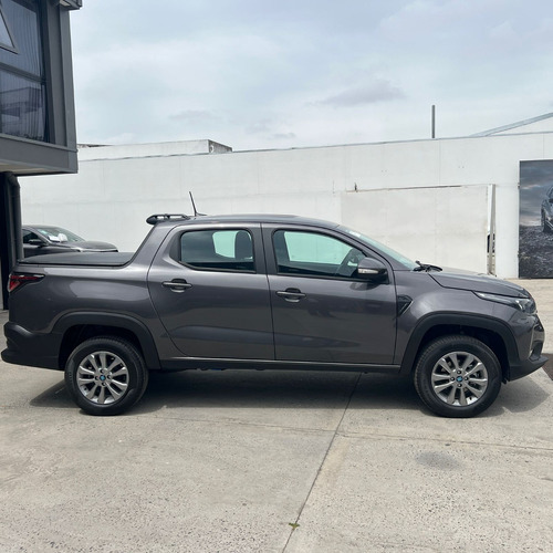 Fiat Strada 1.4 8v Freedom Cd