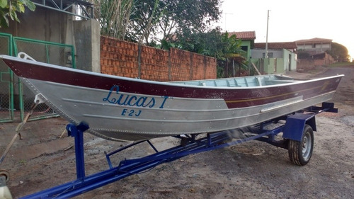 Imagem 1 de 1 de Carreta Barco 6 Metro Borda Alta Motor Mercury 8 Hp Todo Rev