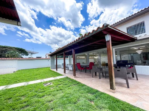 Se Vende Casa Urb La Viña