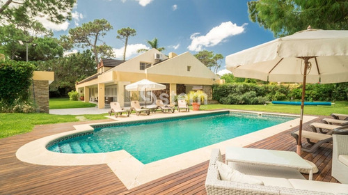 Imagen 15 de 17 de Venta Exclusiva Casa 6 Dormitorios, Playa Mansa, Punta Del Este Uruguay