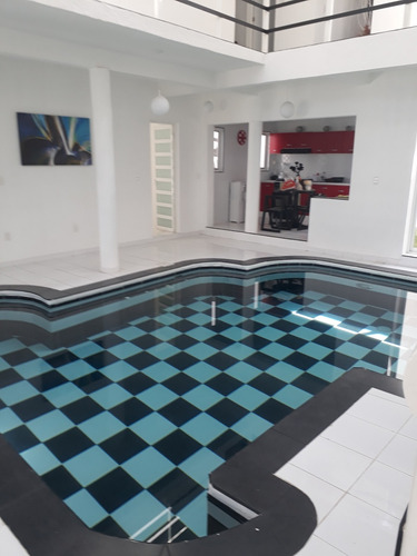 Casa Con 6 Recámaras 4 Baños 2 Albercas