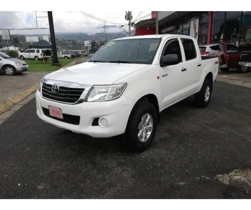 Guia De Parachoque Izquierdo Toyota Hilux 2012 2014 Nuevo