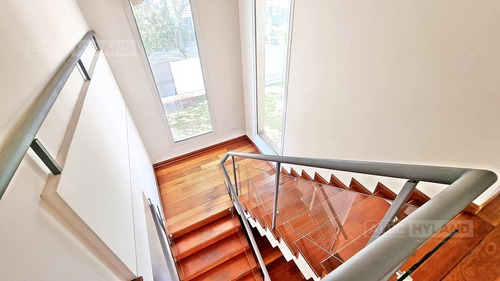 Imagen 20 de 30 de Casa Chalet Con Pileta En Venta - Las Lomas-golf, San Isidro
