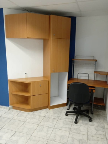 Imagen 4 de 6 de Oficina En Alquiler Las Delicias 0412-8887550