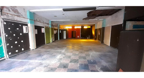 Imagen 3 de 20 de Local Comercial Pleno Centro En La Costa (san Clemente)